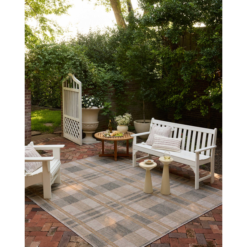 Gracie Oaks Altia Bone / Gold Indoor / Outdoor Area Rug, Rectangle 5' x 7'3"