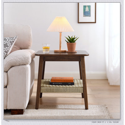 Table d'appoint de 23 pouces de style Mid-Century avec tablette en rotin tissé, design bohème pour le rangement et le style dans les salons, les chambres et les bureaux à domicile