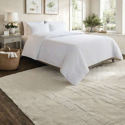 Ensemble de literie pour très grand lit durable, couvre-lit en polyester blanc au design moderne