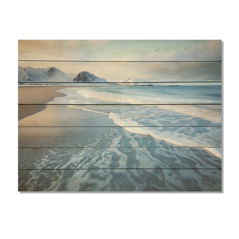 «White Calm Wave» sur une plage côtière II - plage sur bois, H 30 po x l 40 po