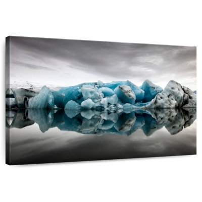 Reflet du lac Alvord Glacier