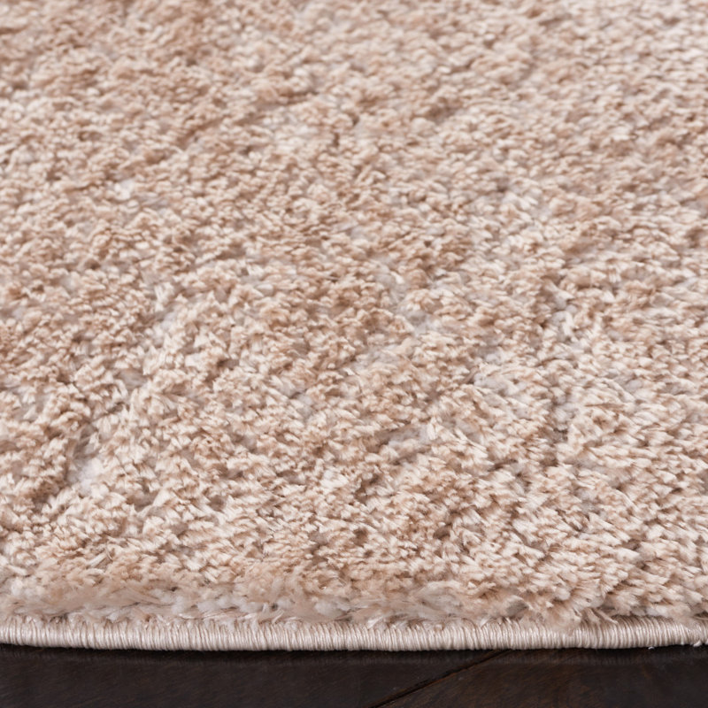 Tapis beige Nicole, Rectangle 6 pi 7 po x 8 pi 7 po