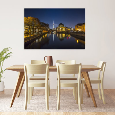 «Berlin River Night Reflections Peaceful Serene Abstract Architecture City», reproduction d'art
