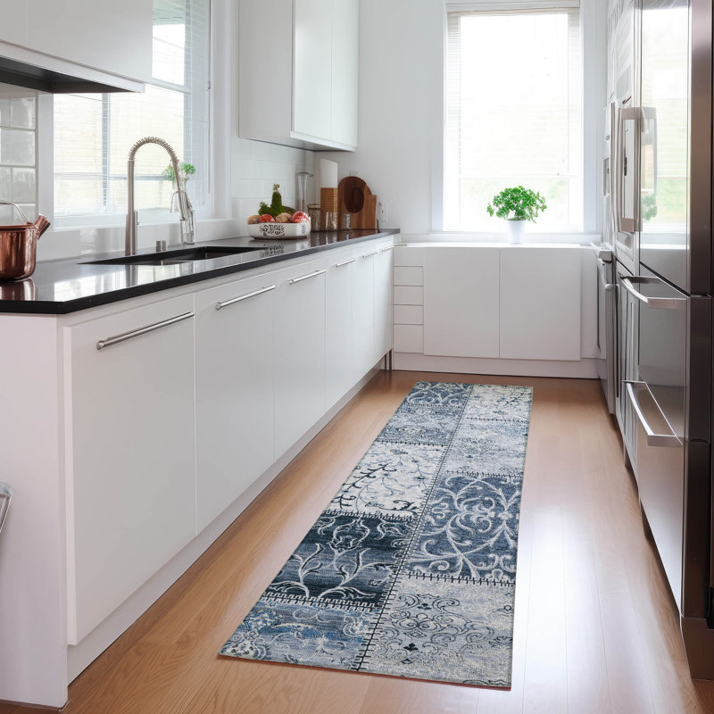 Washable Floral Indoor / Outdoor Rug, Runner 2'3" x 7'6"