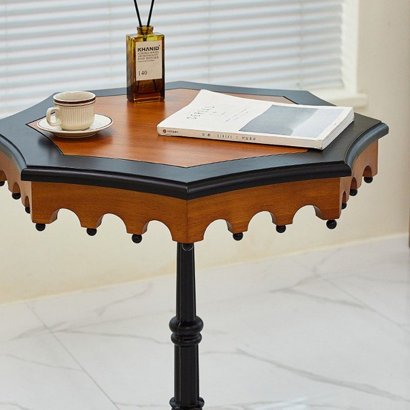 Table de salle à manger brun