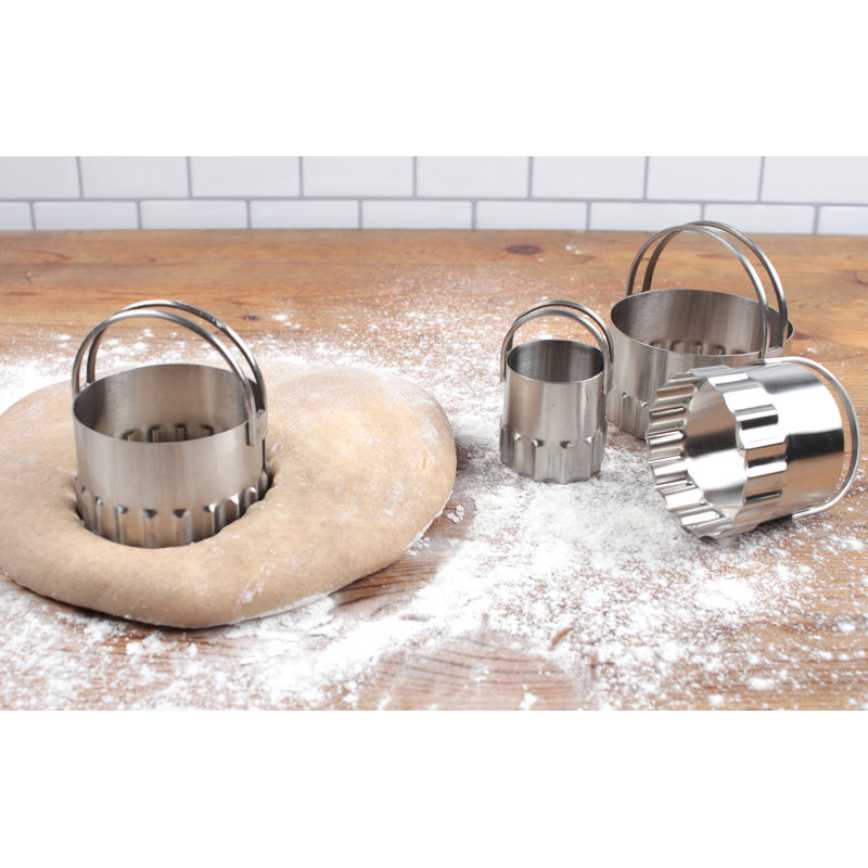 Stainless Steel Rippled Round Biscuit Cutters Set of 4