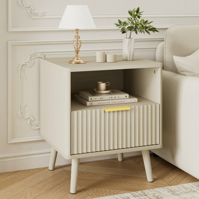 Fluted Nightstand With Curved Profile Design, End Table W/Storage, Bedside Table For Bedroom, Living Room