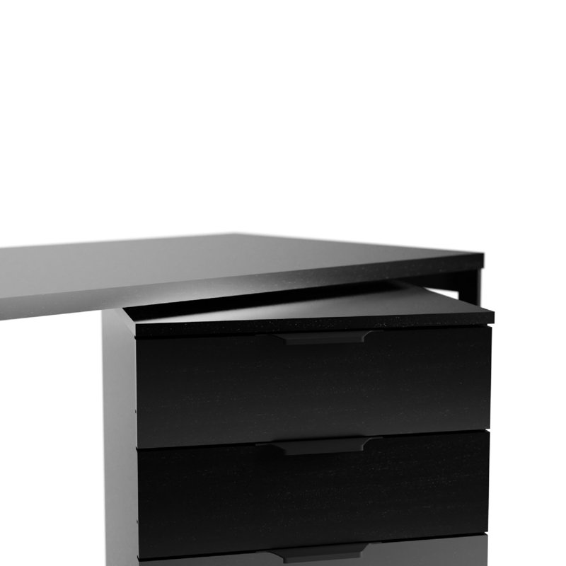 Bureau Saavedra, Noir
