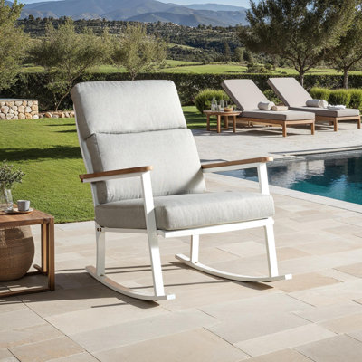 Chaise berçante de patio Getaway