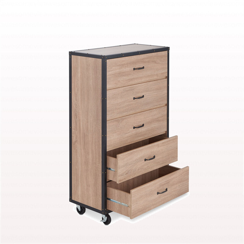 Commode en chêne clair de style moderne