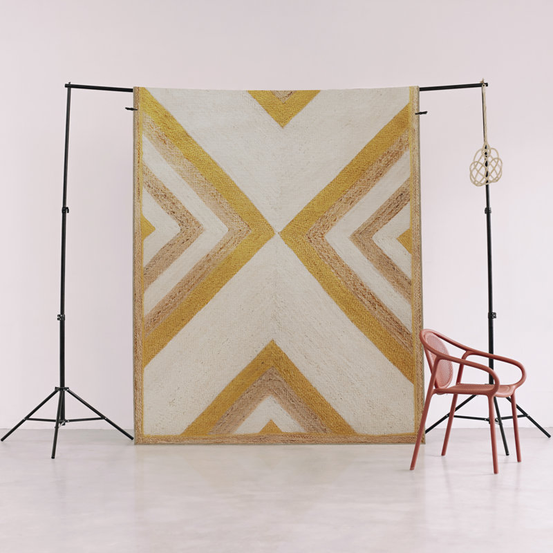 Tapis décoratif moderne à motif géométrique triangulaire beige, Tapis de couloir 3 pi 9,81 po x 6 pi 6,74 po