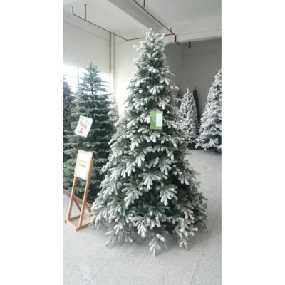 Sapin de Noël artificiel vert butte et blanc enneigé avec lumières claires