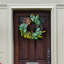 Couronne en PVC 21 po Chrysanthemum and Dusty Miller
