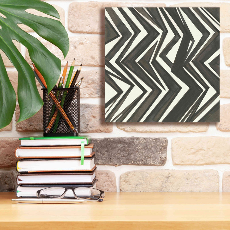 Art graphique sur toile, "V" par Chris Paschke, H 12 po x l 12 po x P 0,75 po