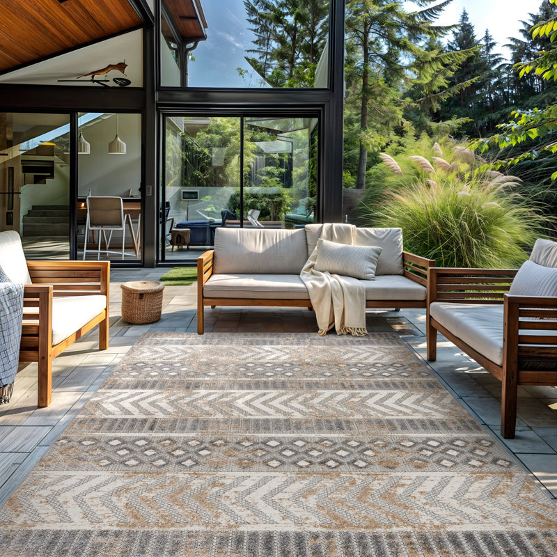 Alphee Geometric Indoor / Outdoor Rug, Rectangle 7'10" x 10'