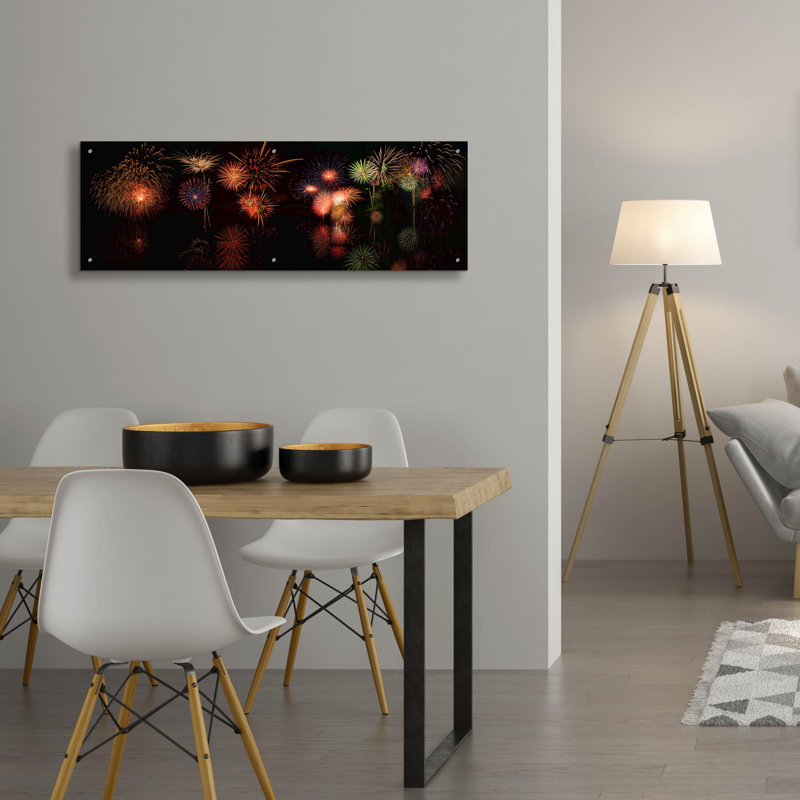 «Fireworks Reflection In Water Panorama» par Lena Owens, art mural en verre acrylique, H 16 po x l 48 po