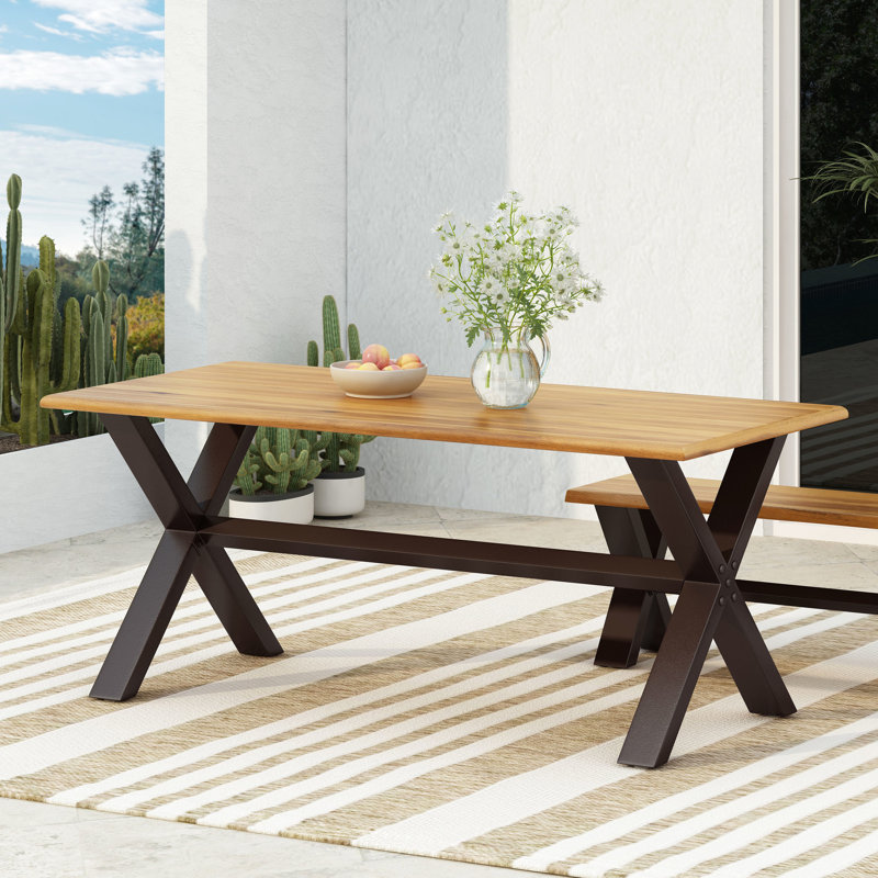 Table de salle à manger en bois et en fer