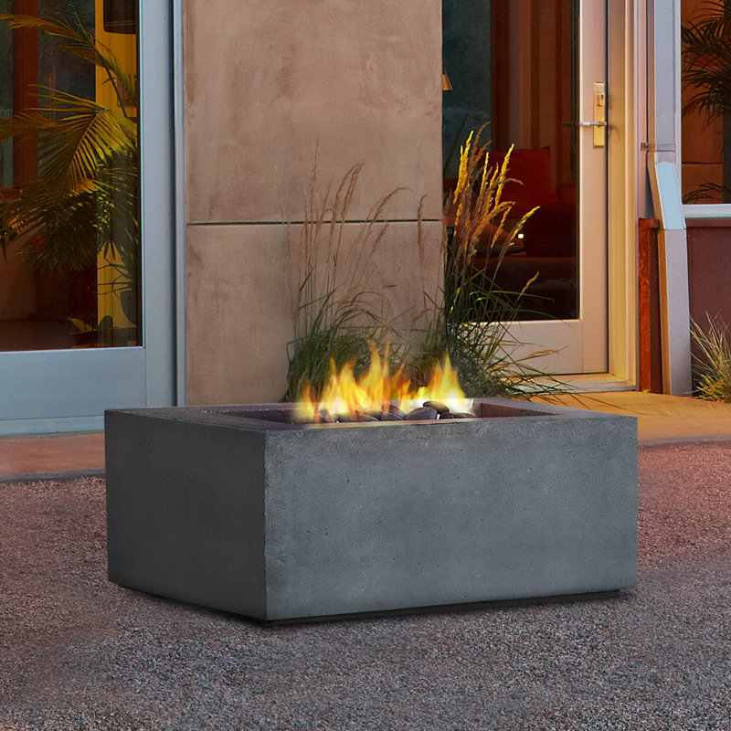 Table foyer en béton avec couvercle BALTIC, Gris glacé, Propane, H 15,75 po x l 50,5 po x P 32,5 po