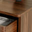 Table de chevet moderne en noyer avec 2 tiroirs et tablette ouverte