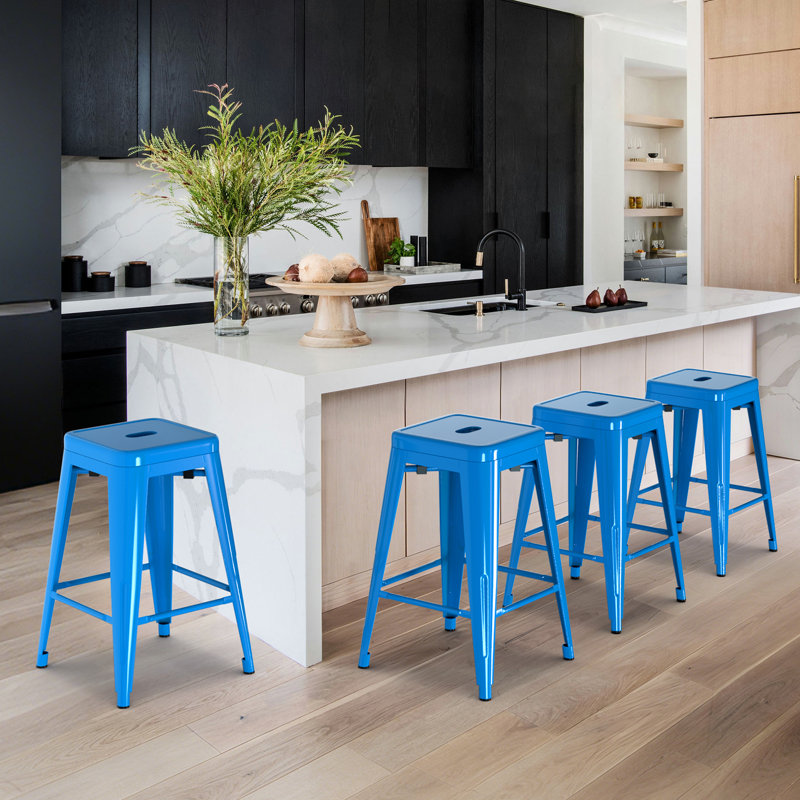 Tabouret de comptoir 24 po avec cadre en métal Juddson, ensemble de 4 tabourets d'intérieur et d'extérieur, Bleu, 4