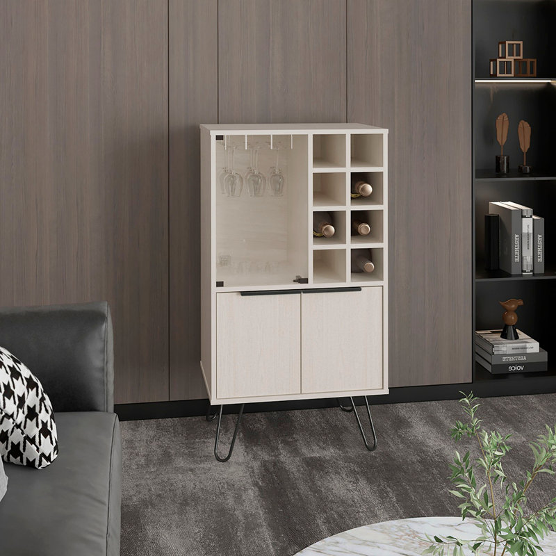 Armoire de bar à deux portes de 23 po de largeur et porte en verre, huit casiers à bouteilles et verres à pied, Blanchies