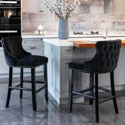 Décoration contemporaine en velours noir avec boutons, pieds en bois, garniture - 2 chaises de charme rembourrées cloutées noires Sw1824bk