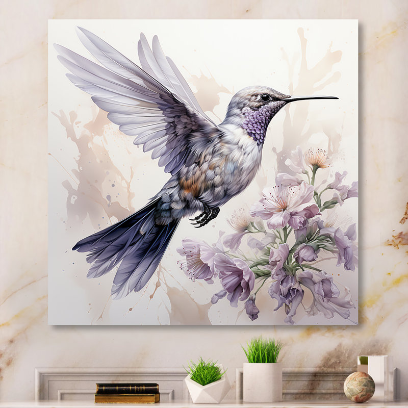 Colibri gris en vol, H 16 po x l 16 po