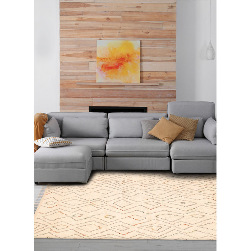Inspirés par les tons terreux et les meilleurs matériaux, ces tapis de style marocain sont tissés par des tisserands qualifiés.