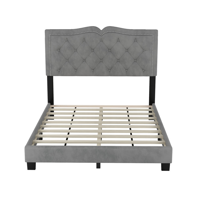 Structure de lit double pleine grandeur avec motif de rivets, lit plateforme moderne en velours avec tête de lit capitonnée, gris