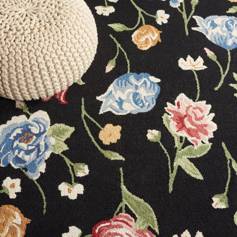 Leitha Hand Tufted Wool/Cotton Floral Rug in Black/Red, Round 6'