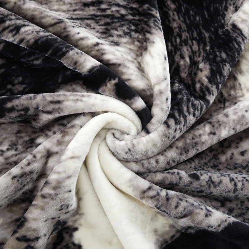 Queen Size Reversible Gray Wolf Fleece Weighted Blanket