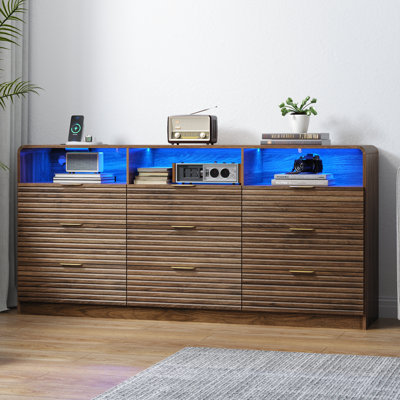 9 Fluted Drawers Dresser