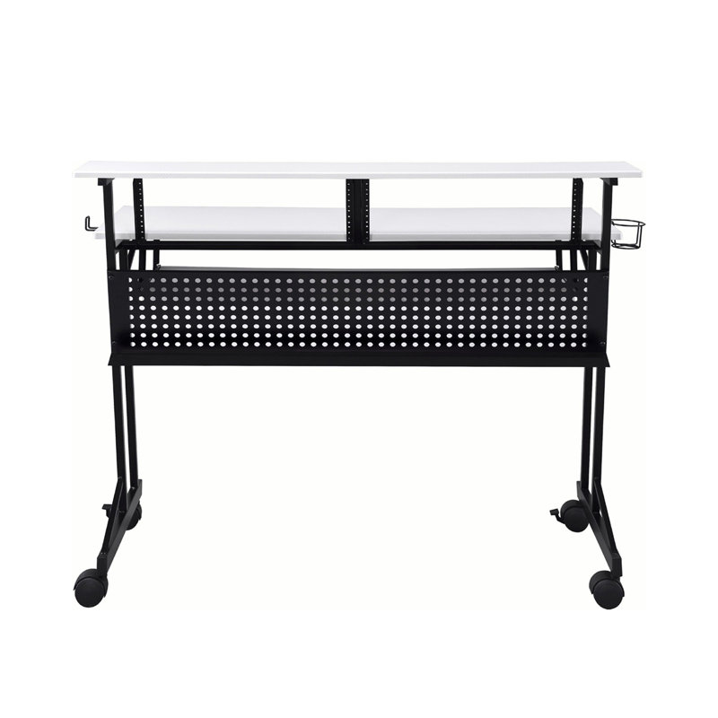 Bureau de studio d'enregistrement musical, Blanc