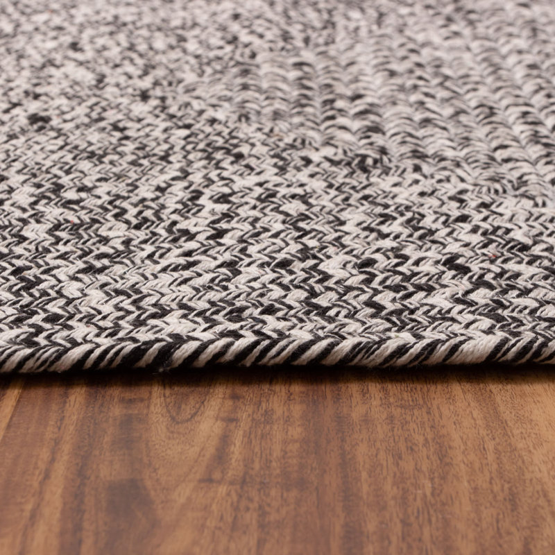 Tapis noir et blanc tressé Ociuso, Rectangle 2 pi x 3 pi