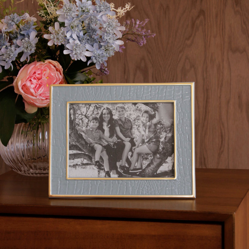 Encanto Croc Rectangle Picture Frame, Cream, 5" W x 7" H