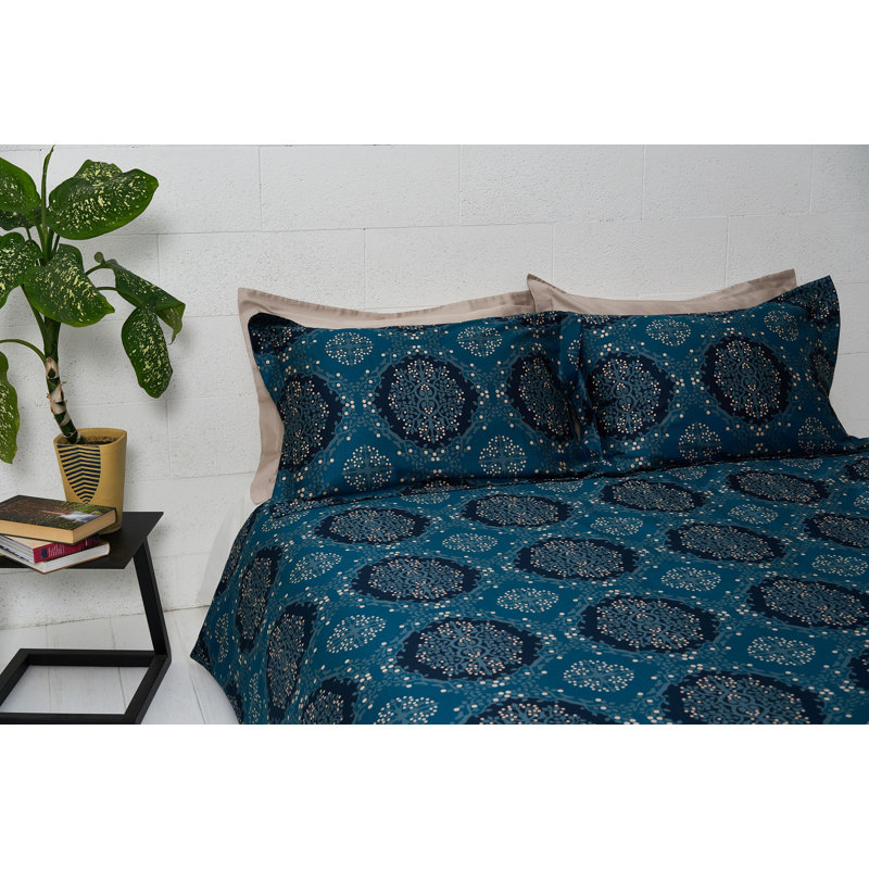 Caladium Abstract Duvet Cover Set with Pillowcases, 220 x 240cm Duvet Cover + 2 Pillowcases