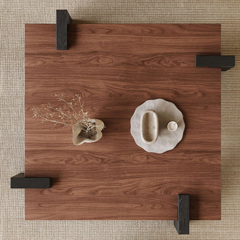 Table basse carrée en bois massif noyer