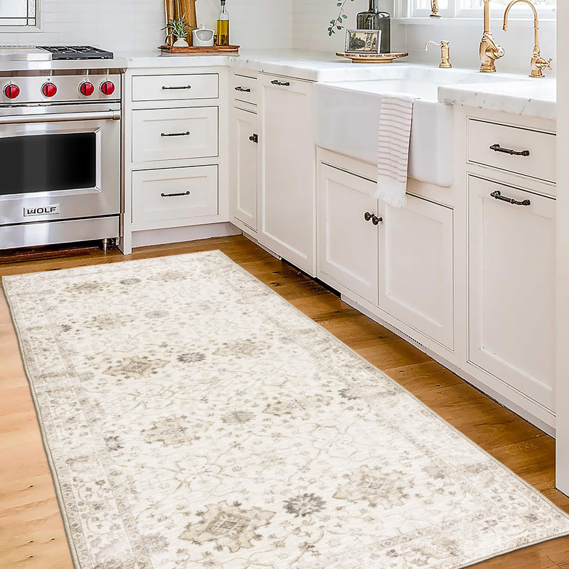 Tapis lavable à la machine Nainika Bev, Tapis de couloir 2 pi 6 po x 6 pi, Beige
