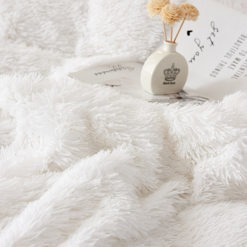 FFDC1217 Plush Shaggy Duvet Cover Set, Queen Duvet Cover + 4 Additional Pieces, White