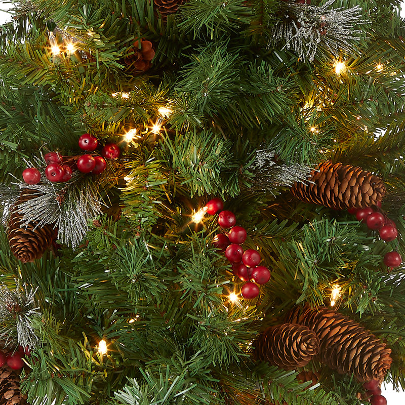 Crestwood Spruce Christmas Tree, 4', Clear Lights