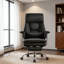 Grande et grande chaise de bureau-123864339