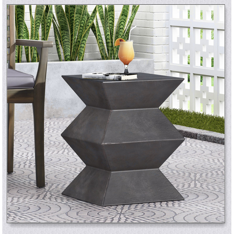 Table d'appoint d'extérieur en béton léger