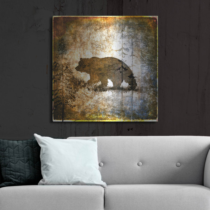 «High Country Bear» par Lightbox Journal, H 36 po x l 36 po
