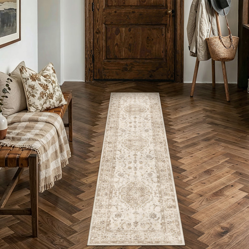 Tapis lavable floral Hayes, Beige, Tapis de couloir 2 pi x 8 pi
