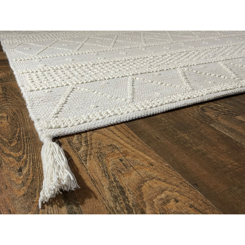 Hixon Moroccan Indoor Rug, Rectangle 5' x 7'