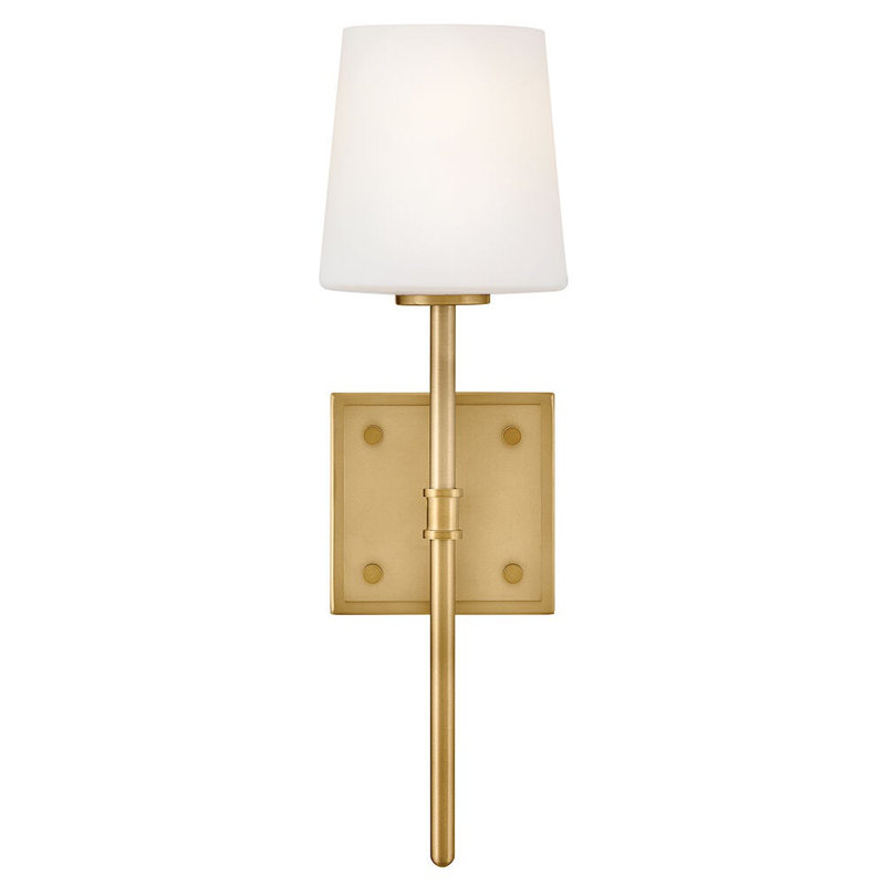 Saunders 1 - Light Wallchiere