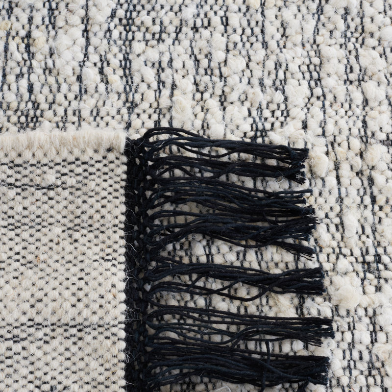 Tapis ivoire / noir Natura 930, Rectangle 5 pi x 8 pi