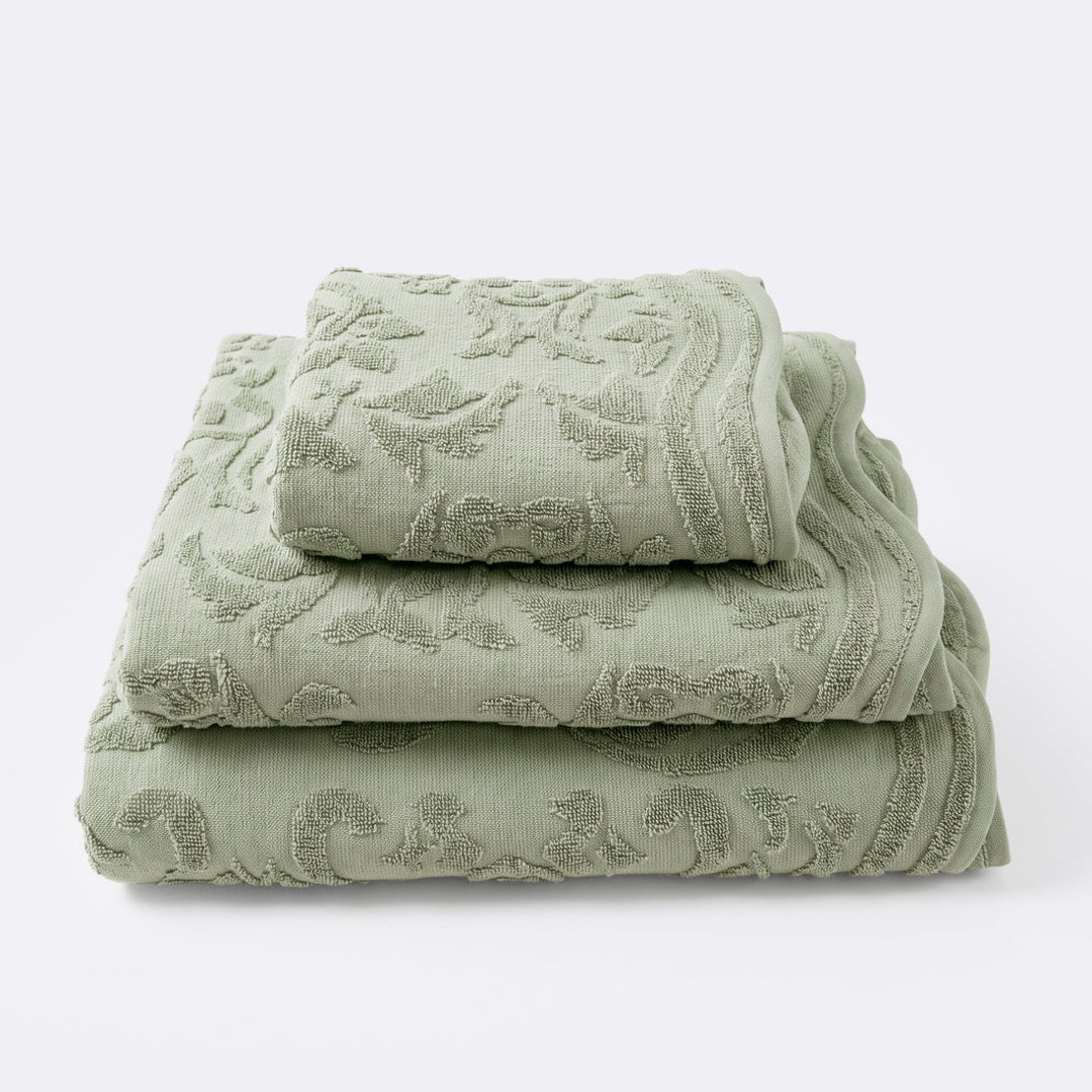 Gracie Floral Jacquard Scalloped Bath Towel 70 X 130Cm 2 Pack - Size: 70 X 130 X 0.5Cm - Wilko Sage Green Allure Bath Fashions - Image 3