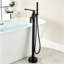 Robinet de baignoire autoportant à fixation au sol avec douche à main-128509641