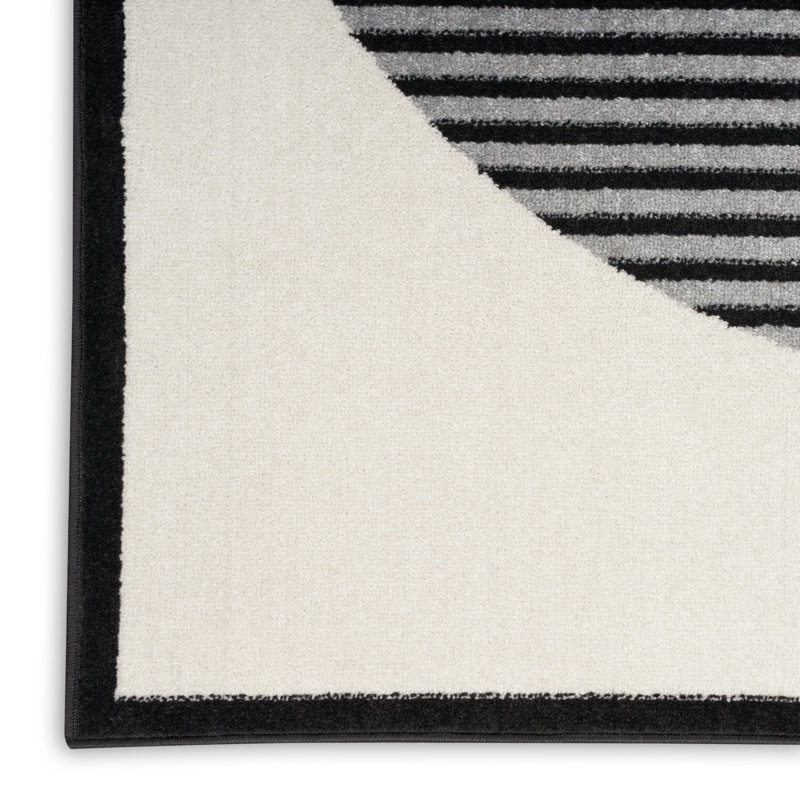 Atsushi Geometric Indoor Rug, Rectangle 5'3" x 7'3"